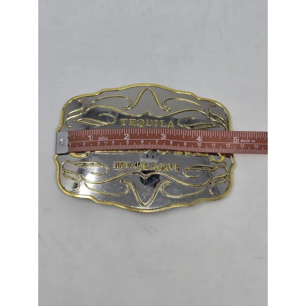 VINTAGE PROMOTIONAL BELT BUCKLE CAZADORES TEQUILA SILVER GOLD TONE MENSWEAR MENS